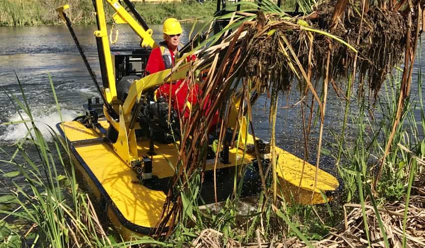 Lake Weed Cutter Aquatic Weed Removal & Harvester Boats Weedoo Boats