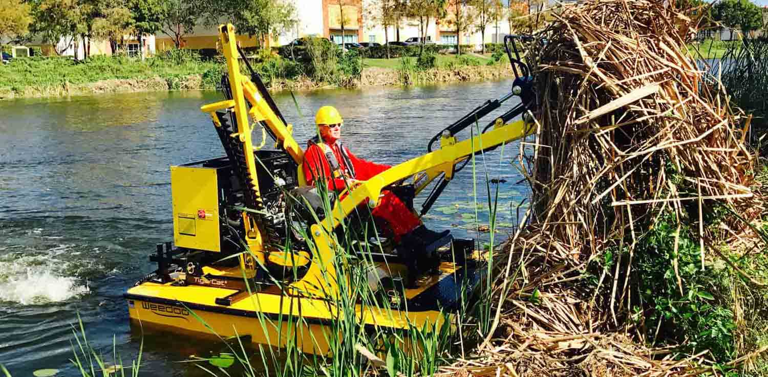 Lake Weed Cutter Aquatic Weed Removal & Harvester Boat